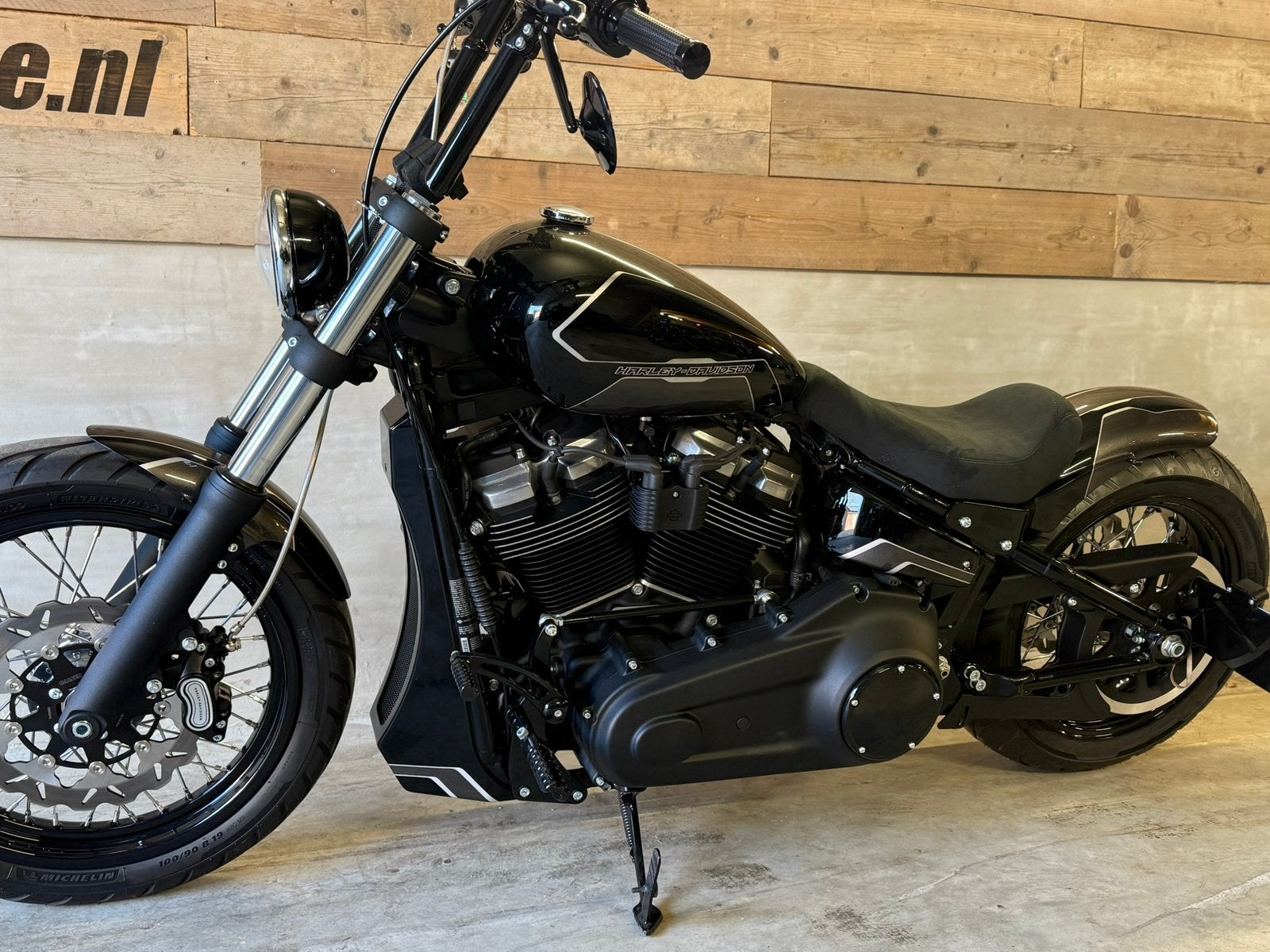 Schitterende Harley Davidson Street bob Custom, Bedrijf, Chopper