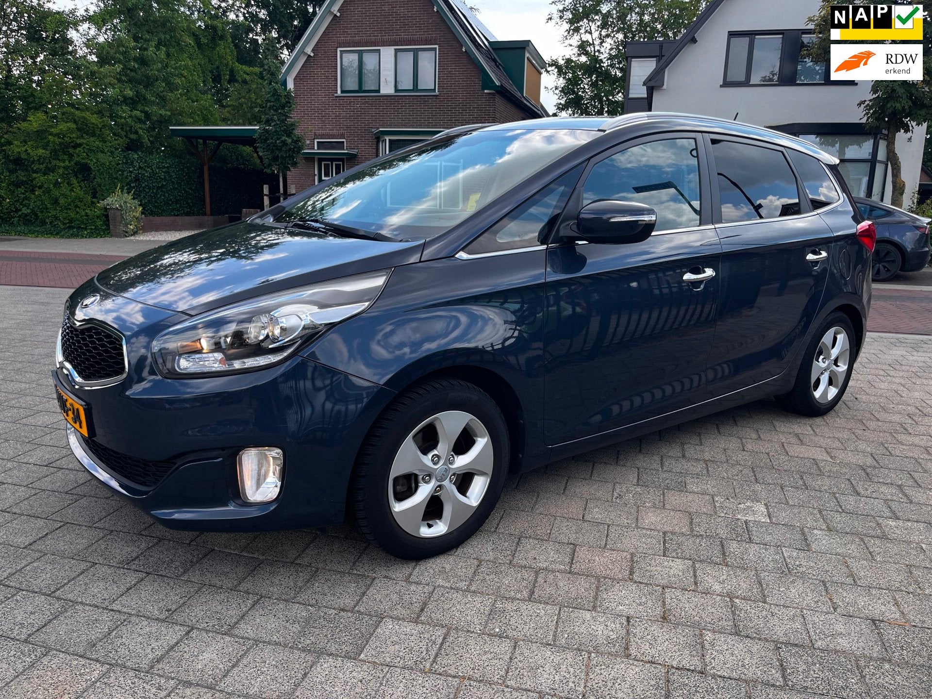 Kia Carens 1.6 GDi Execu Isofix 7Pers ecc nav trekh cruise N, Voorwielaandrijving, Euro 5, Gebruikt, 4 cilinders