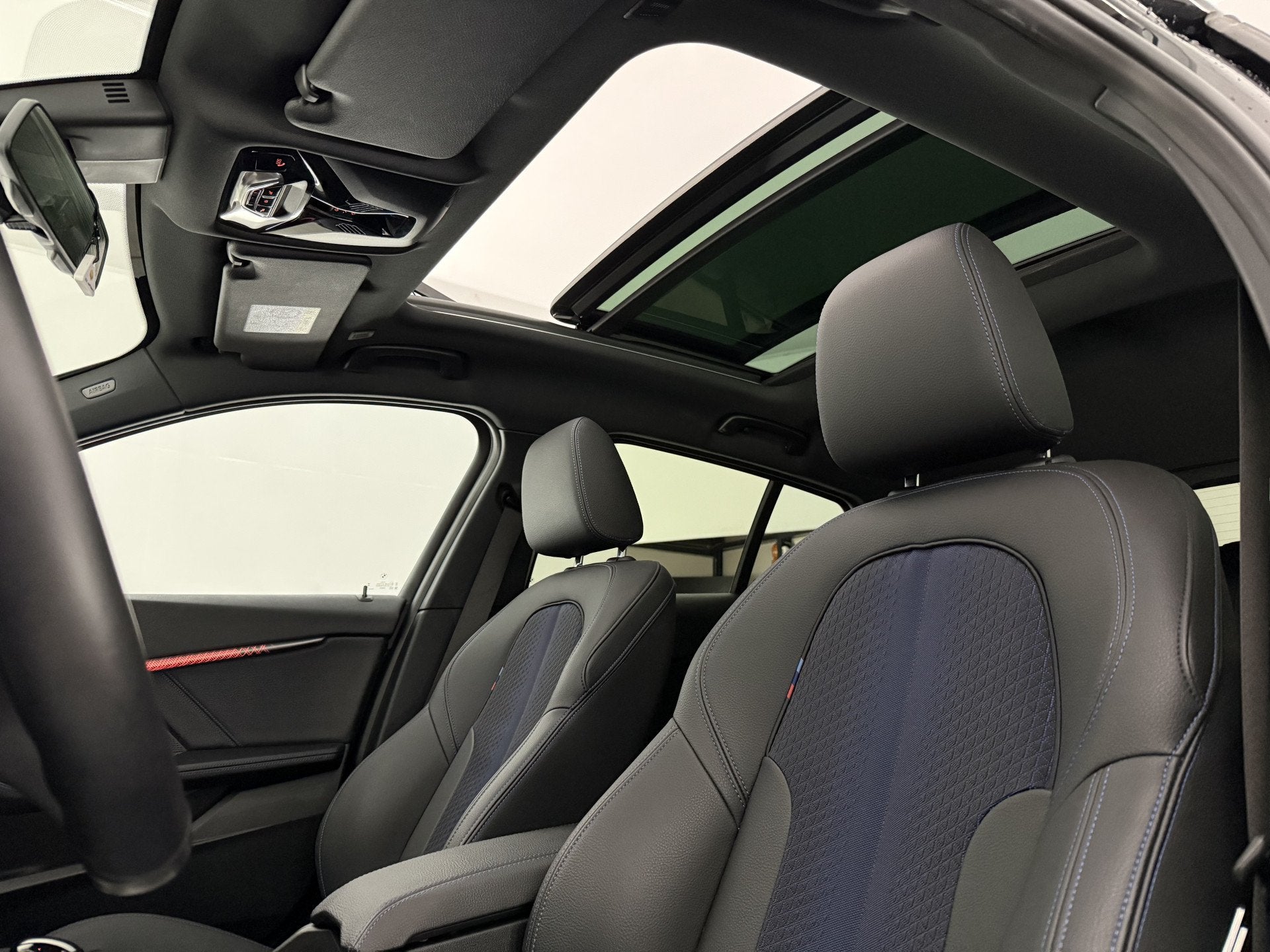 BMW 1-serie 118i M-Sport | Pano | Virtual | Sfeer | Camera |, Auto's, 136 pk, Gebruikt, Zwart, Origineel Nederlands