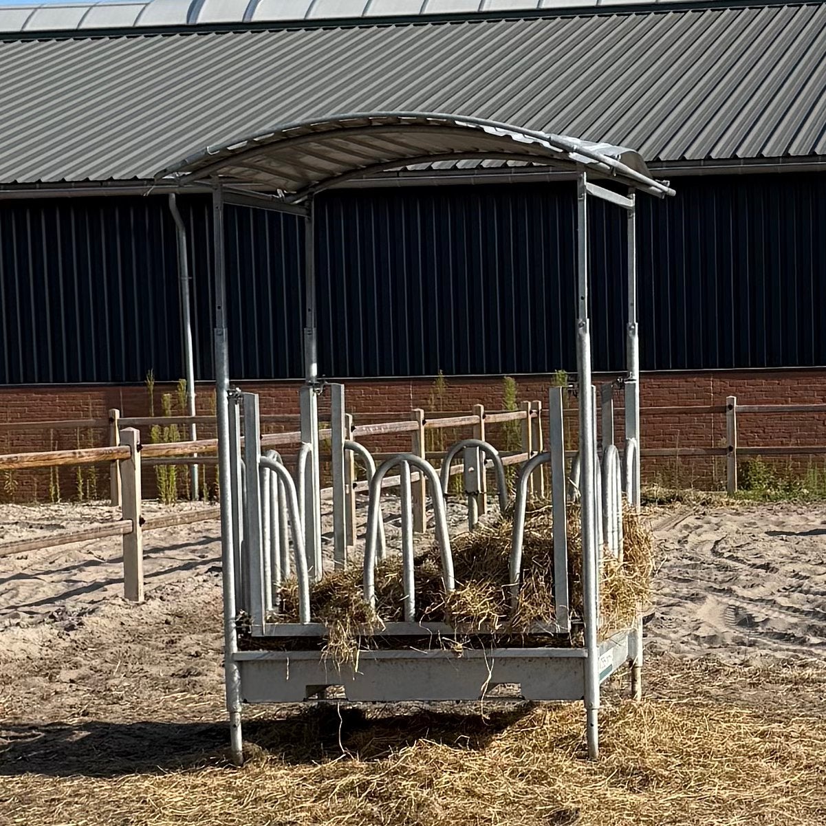 1x overdekte hooiruif (gemonteerd)