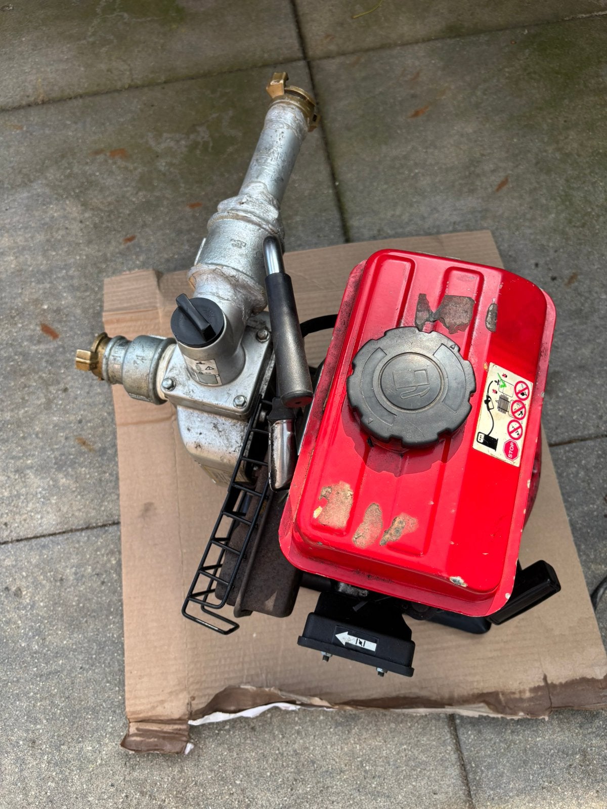 Benzine waterpomp defect, Tuin en Terras, Waterpompen, Ophalen of Verzenden, Zo goed als nieuw, Handmatig, Beregeningspomp