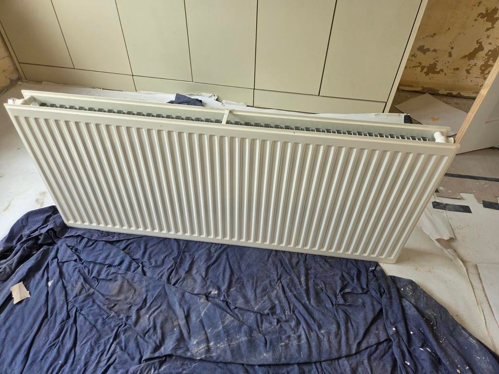 Dubbelwandige radiator 140x60 cm, Doe-het-zelf en Verbouw, Verwarming en Radiatoren, Ophalen, 60 tot 150 cm, Radiator, 30 tot 80 cm