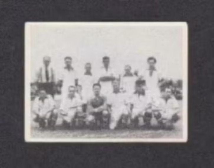 Voetbalplaatje Zeeburgia Amsterdam 1951-1952., Ophalen of Verzenden, Zo goed als nieuw