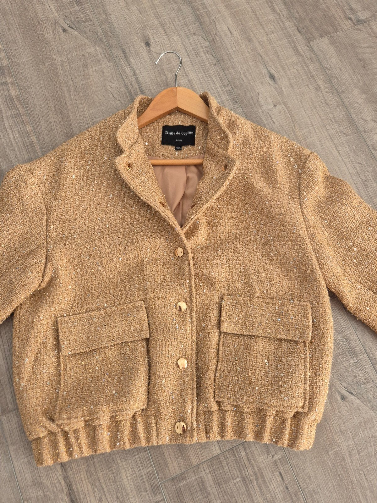 Drôle de Copine Tweed Jasje met Gouden Knoopjes, Beige, Ophalen of Verzenden, Zo goed als nieuw, Maat 36 (S)