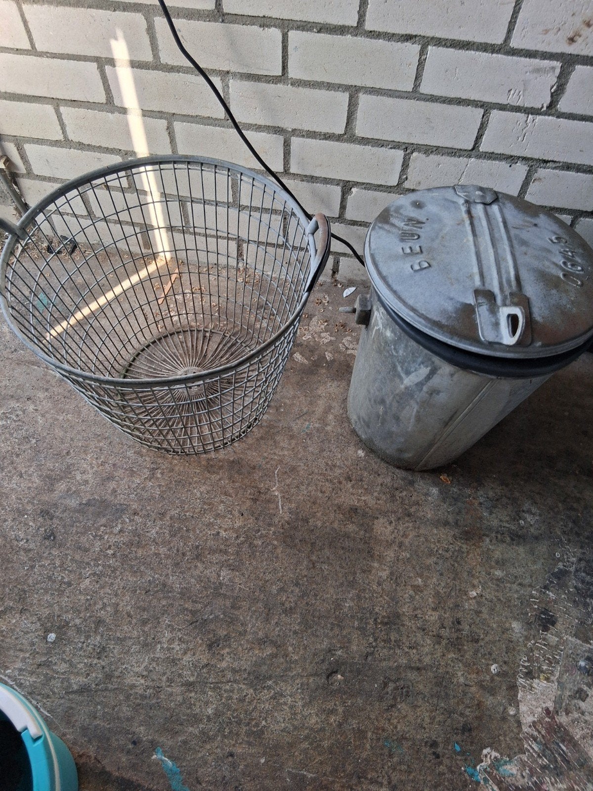 Metalen afvalbak en draadmand, Ophalen of Verzenden