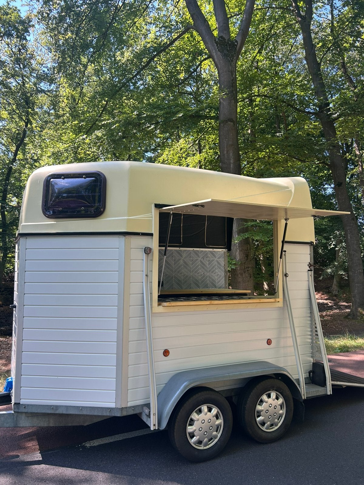 Professionele foodtrailer te huur, Ophalen of Verzenden, Snacks