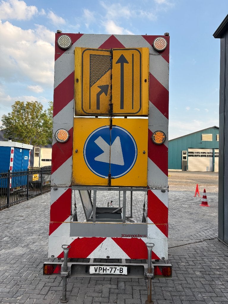 Te koop Actiewagen, pijlwagen, werk aan de weg, Brimos, Ophalen, Gebruikt