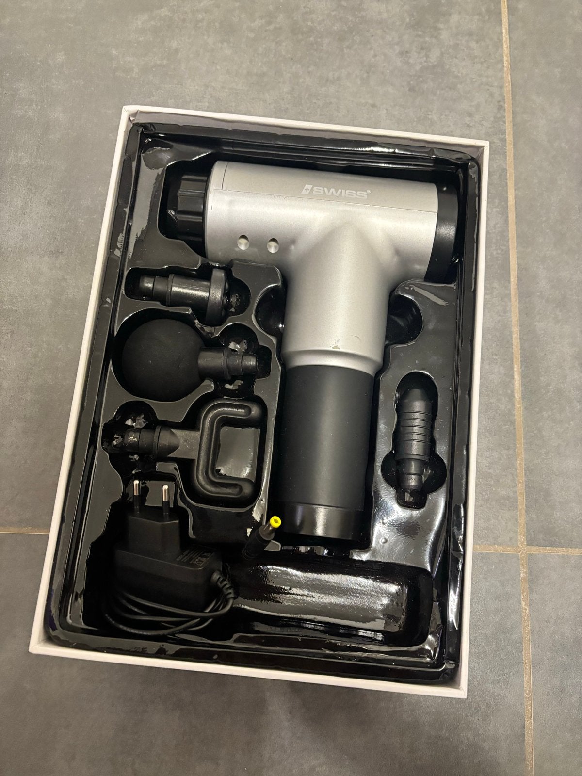 Massage Gun - SWISS - Zo goed als nieuw, Sport en Fitness, Massageproducten, Ophalen, Zo goed als nieuw, Apparaat
