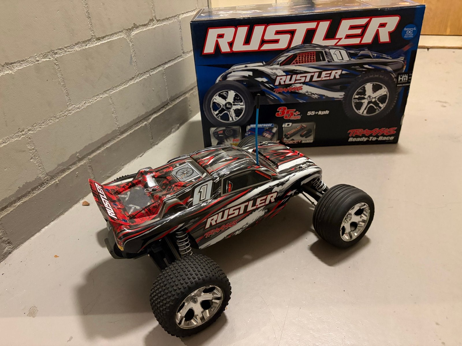 Traxxas Rustler RC Auto - gebruikt maar in goede staat, Elektro, Gebruikt, Ophalen of Verzenden, Schaal 1:10