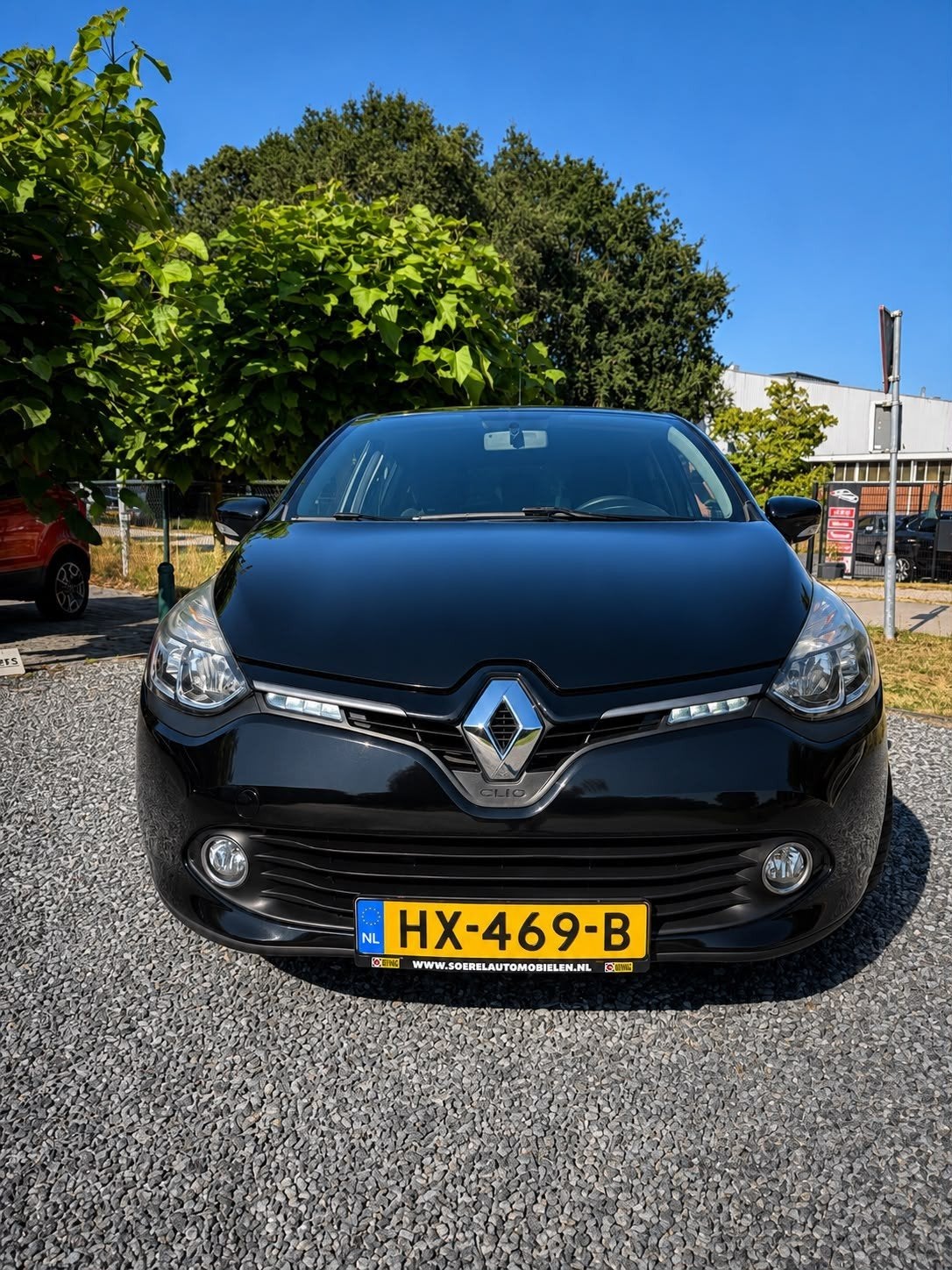 Renault Clio 0.9 TCE 66KW 5-DRS 2016 Zwart, Voorwielaandrijving, 898 cc, 40 €/maand, Zwart