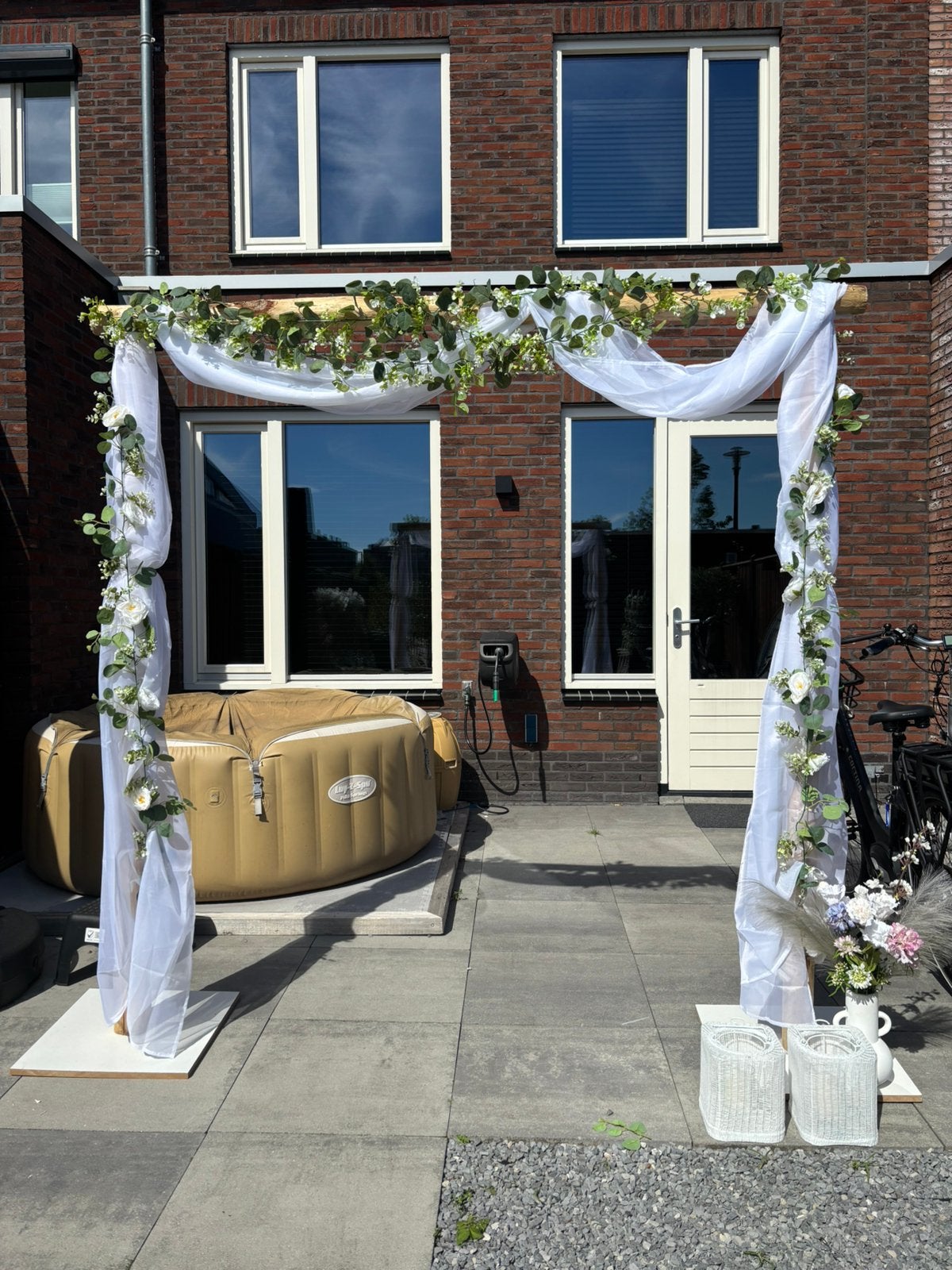 Trouw prieel voor trouwen inclusief gemonteerde decoratie, Ophalen, Zo goed als nieuw, Wit, Accessoires