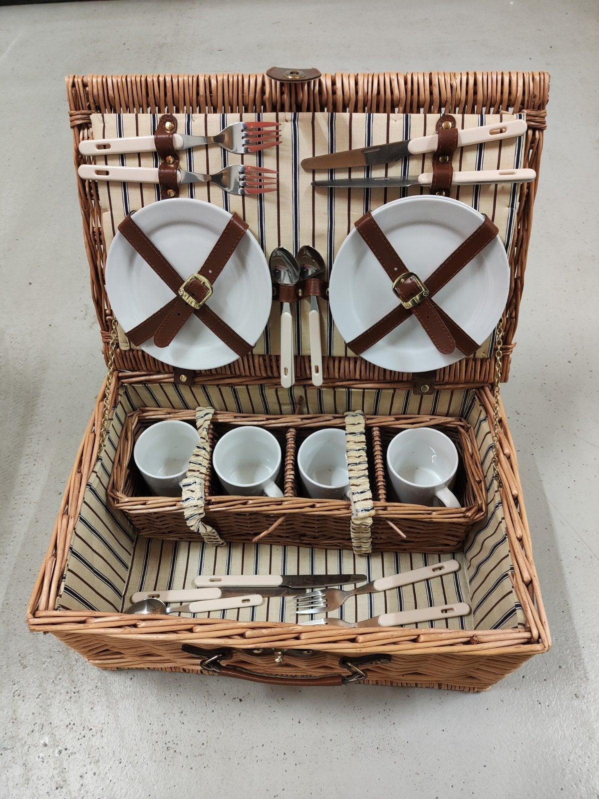 Picknickmand, Ophalen of Verzenden, Zo goed als nieuw