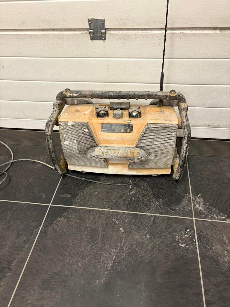 Dewalt radio, Ophalen, Zo goed als nieuw, Bouwradio