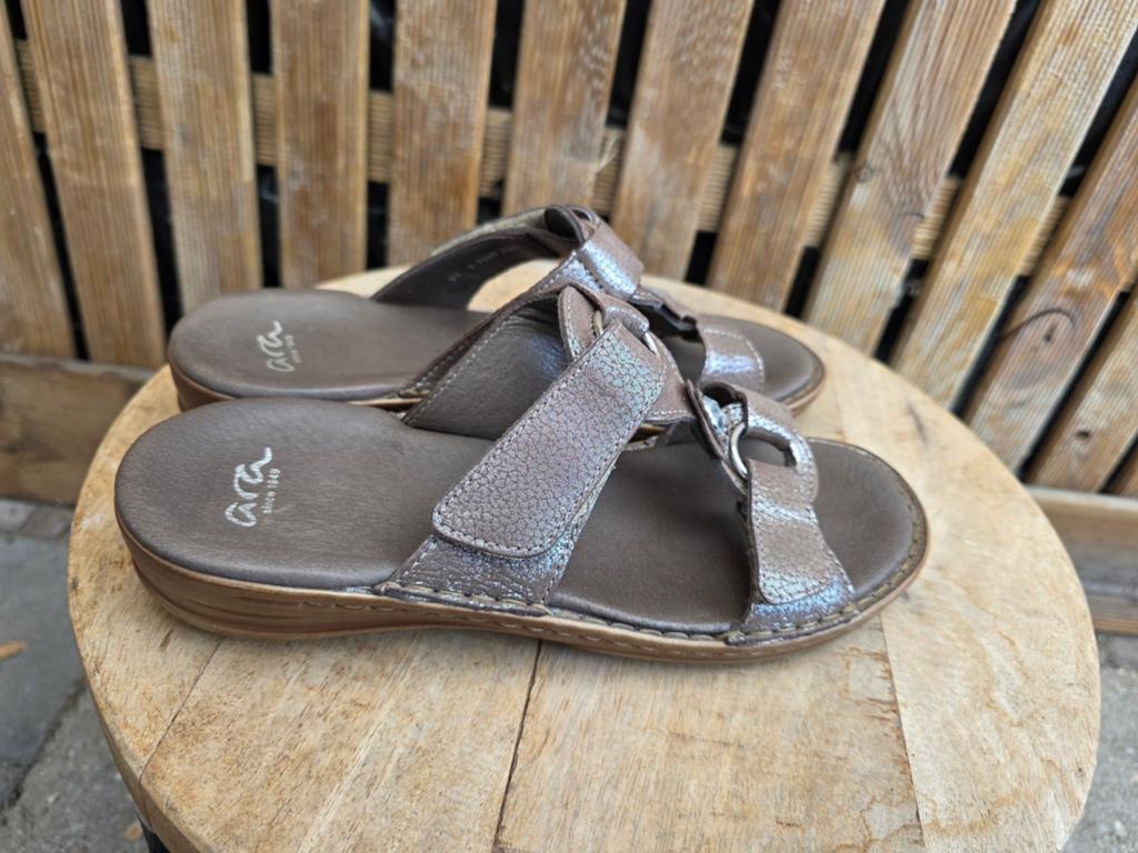 ARA Prachtige nieuwe slippers/muiltjes van leder maat 39, Ophalen of Verzenden