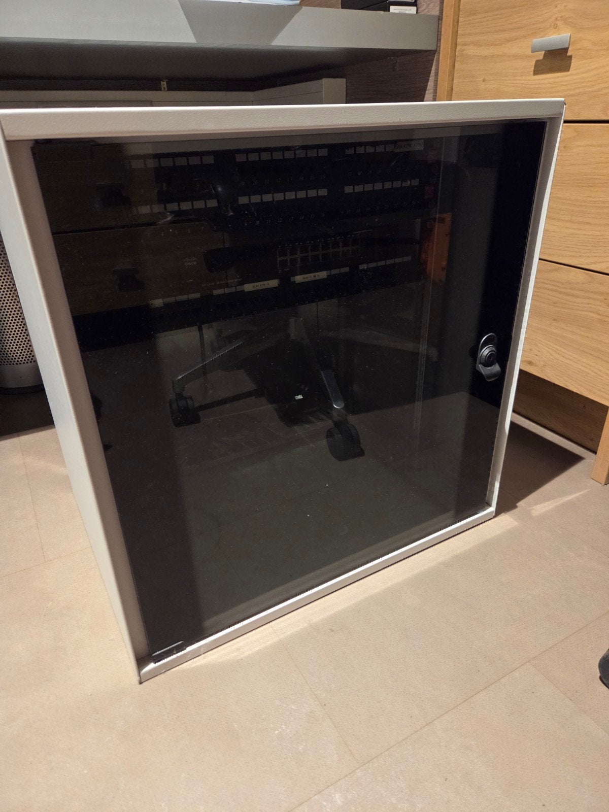 Minkels professionele 19 inch patchkast / serverkast 12U, Ophalen, Gebruikt