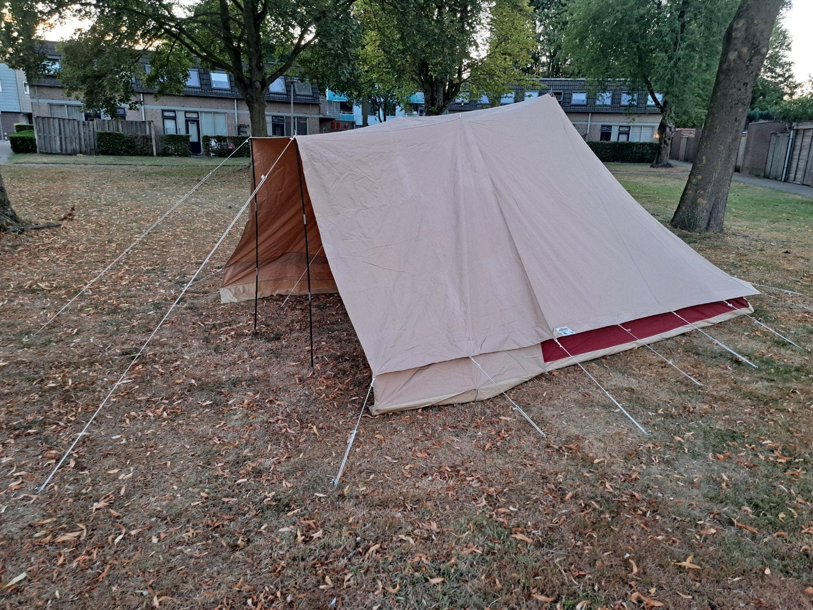 piramide tent esvo boudin 280 pry Holland 4 L, Caravans en Kamperen, Ophalen, Zo goed als nieuw, Tot en met 4