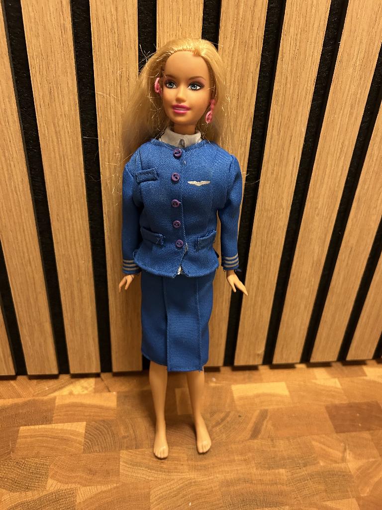 Barbie in KLM outfit, Ophalen of Verzenden, Gebruikt, Pop