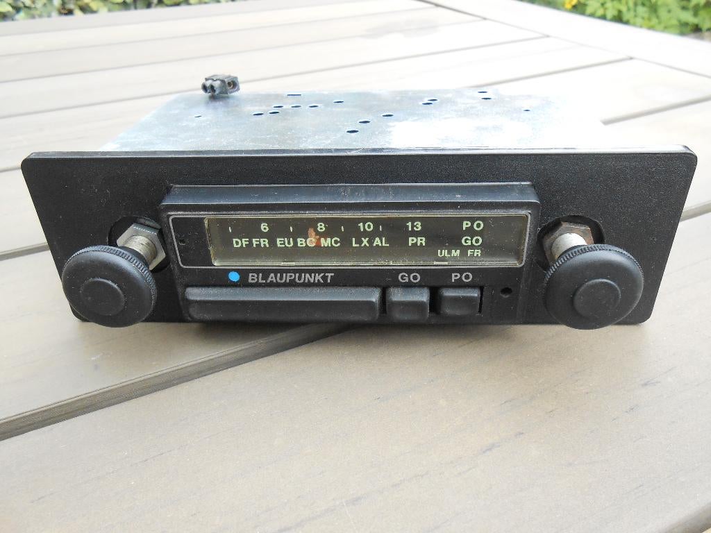 BLAUPUNKT ULM oldtimer franse autoradio 12v uniek!, Auto diversen, Autoradio's, Ophalen of Verzenden, Gebruikt