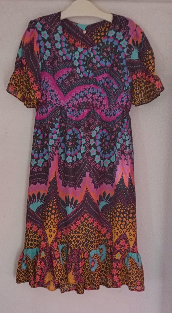 Vintage jurk jaren '60 of  '70 - mt 40 S, Kleding | Dames, Jurken, Overige kleuren, Ophalen of Verzenden, Knielengte, Maat 36 (S)