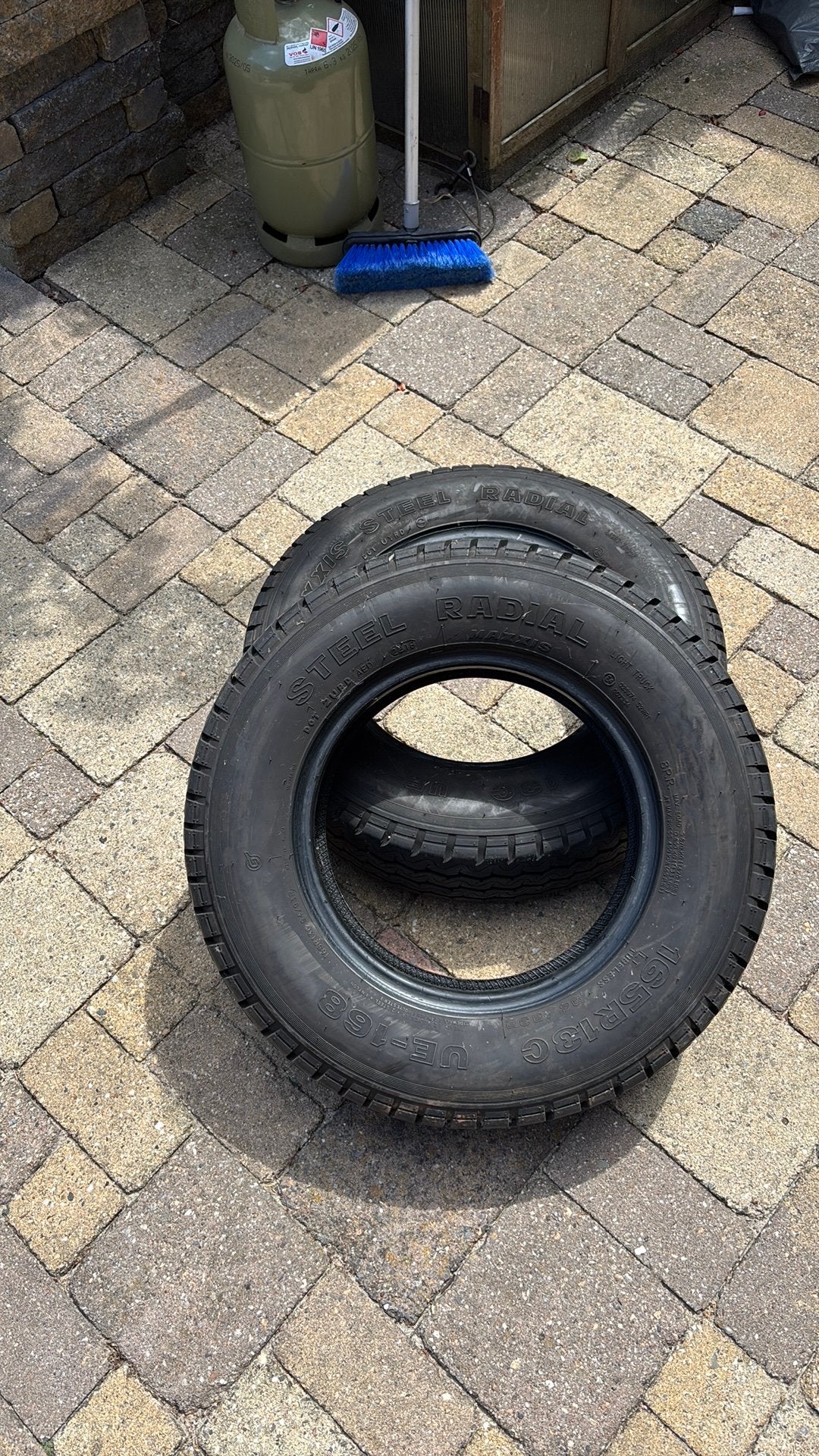 Maxxis 165R13C UE-168, Ophalen, Zo goed als nieuw