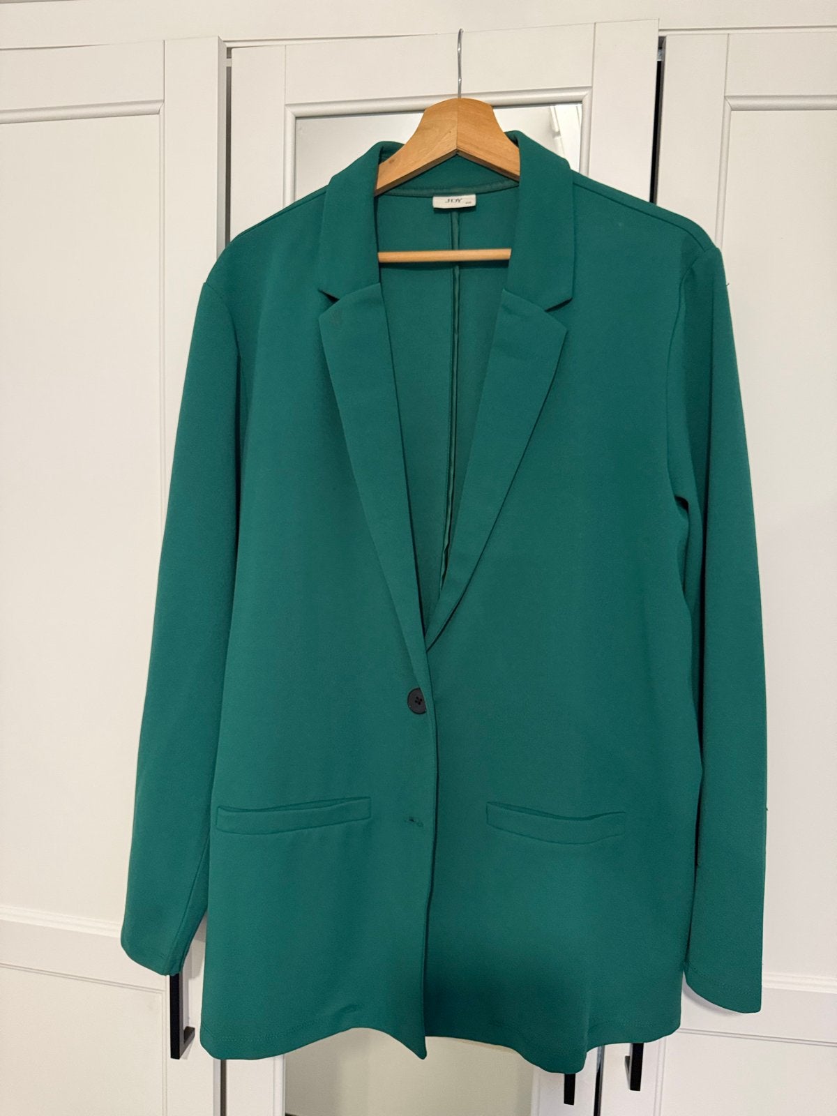 Groen pak/kostuum - blazer en pantalon, Kleding | Dames, Maat 38/40 (M), Kostuum of Pak, Ophalen of Verzenden, Zo goed als nieuw