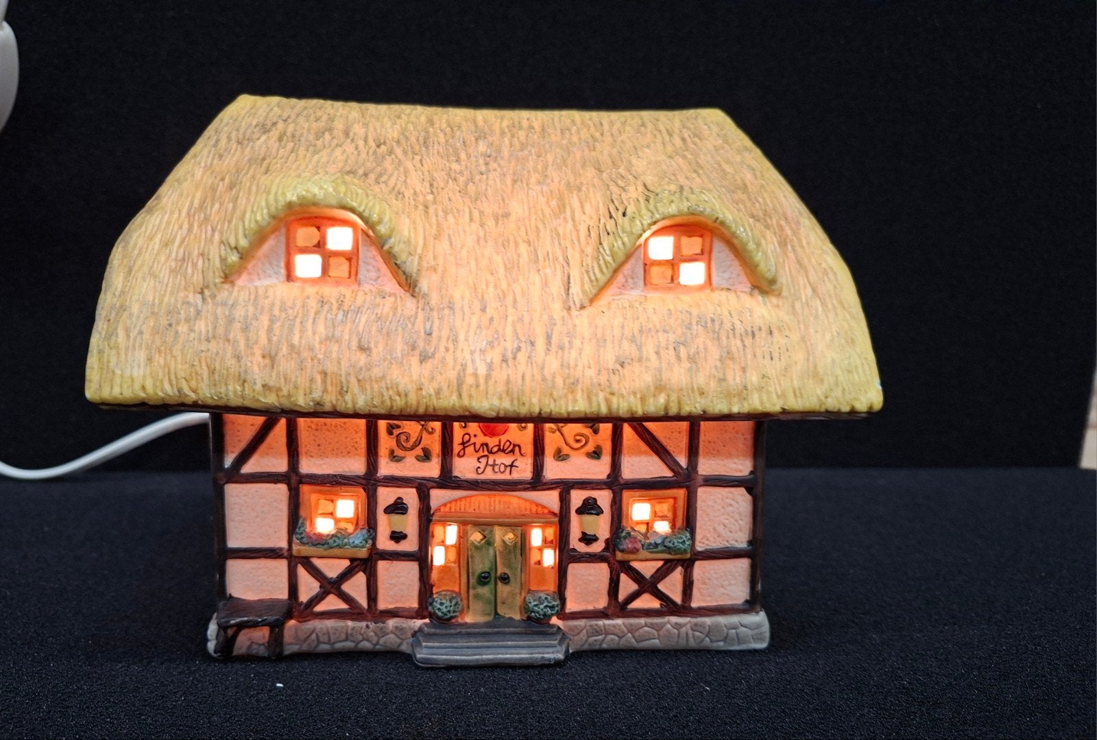 Kerst keramieke Duits huisje, Ophalen of Verzenden, Zo goed als nieuw