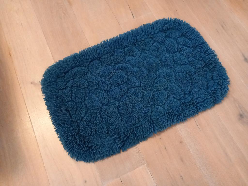 gratis verzenden grote vintage badkamermat, blauwe badmat, Huis en Inrichting, Badkamer | Badtextiel en Accessoires, Ophalen of Verzenden