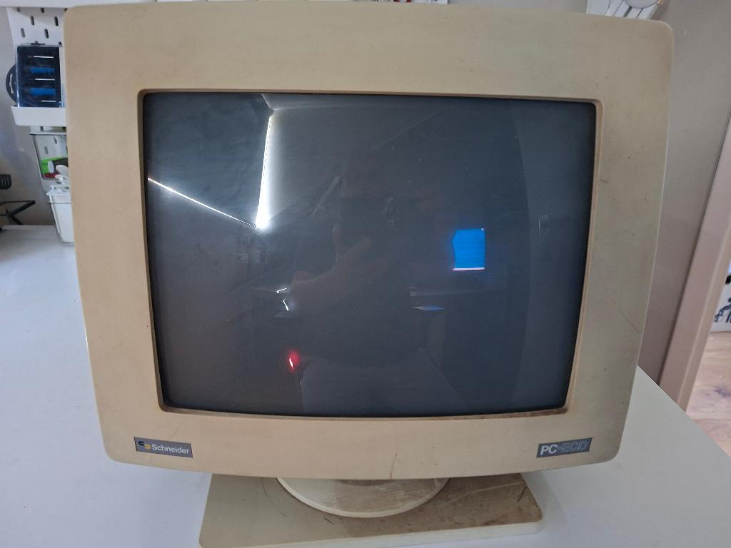 Schneider PC1640ECD Monitor, Computers en Software, Vintage Computers, Ophalen of Verzenden, Schneider/Amstrad