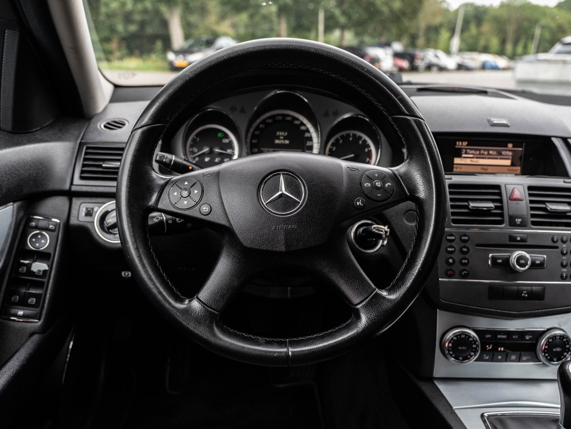 Mercedes-Benz C-klasse Estate 180 K BlueEFFICIENCY Business, Achterwielaandrijving, Gebruikt, Zwart, Parkeersensor