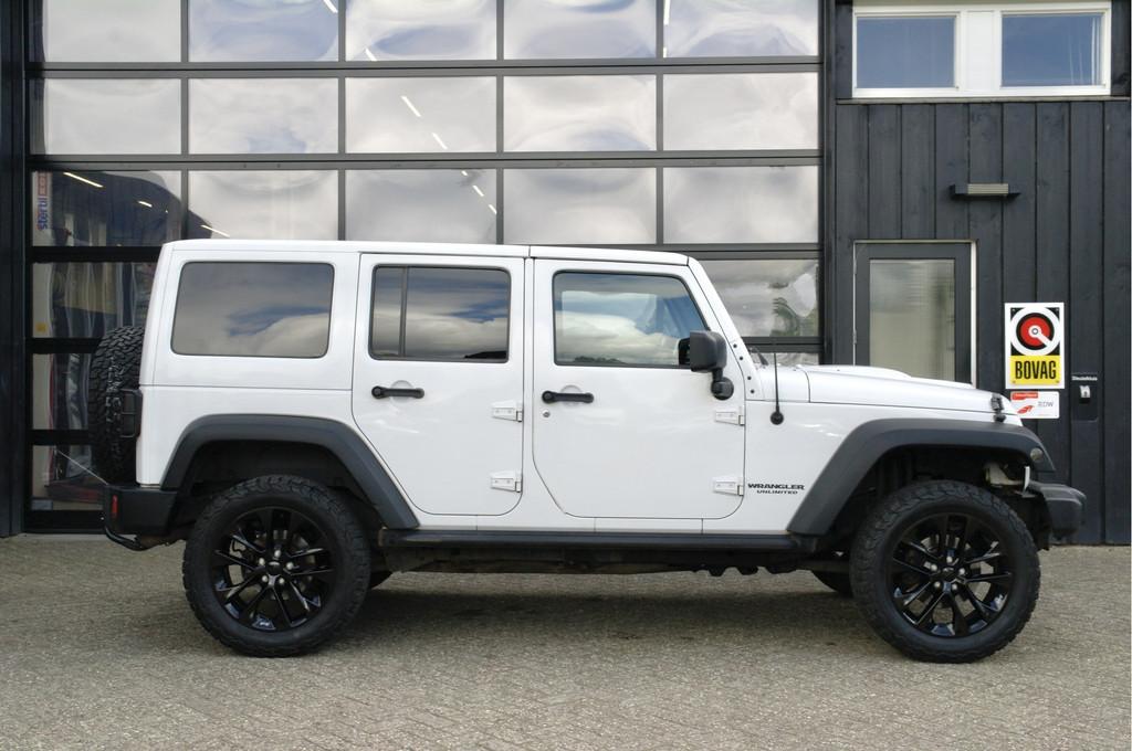 Jeep Wrangler 2.8 CRD Sport | NL-Auto | MARGE | Grijs Kentek, Auto's, Euro 5, Gebruikt, 4 cilinders, Wit