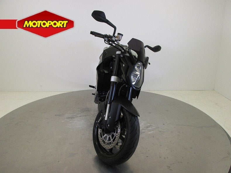 KTM 990 SUPERDUKE (bj 2011), KTM, Bedrijf, Achterbroek 11 - unit 8
6596 MP  Milsbeek, NL, Info@ktm.nl