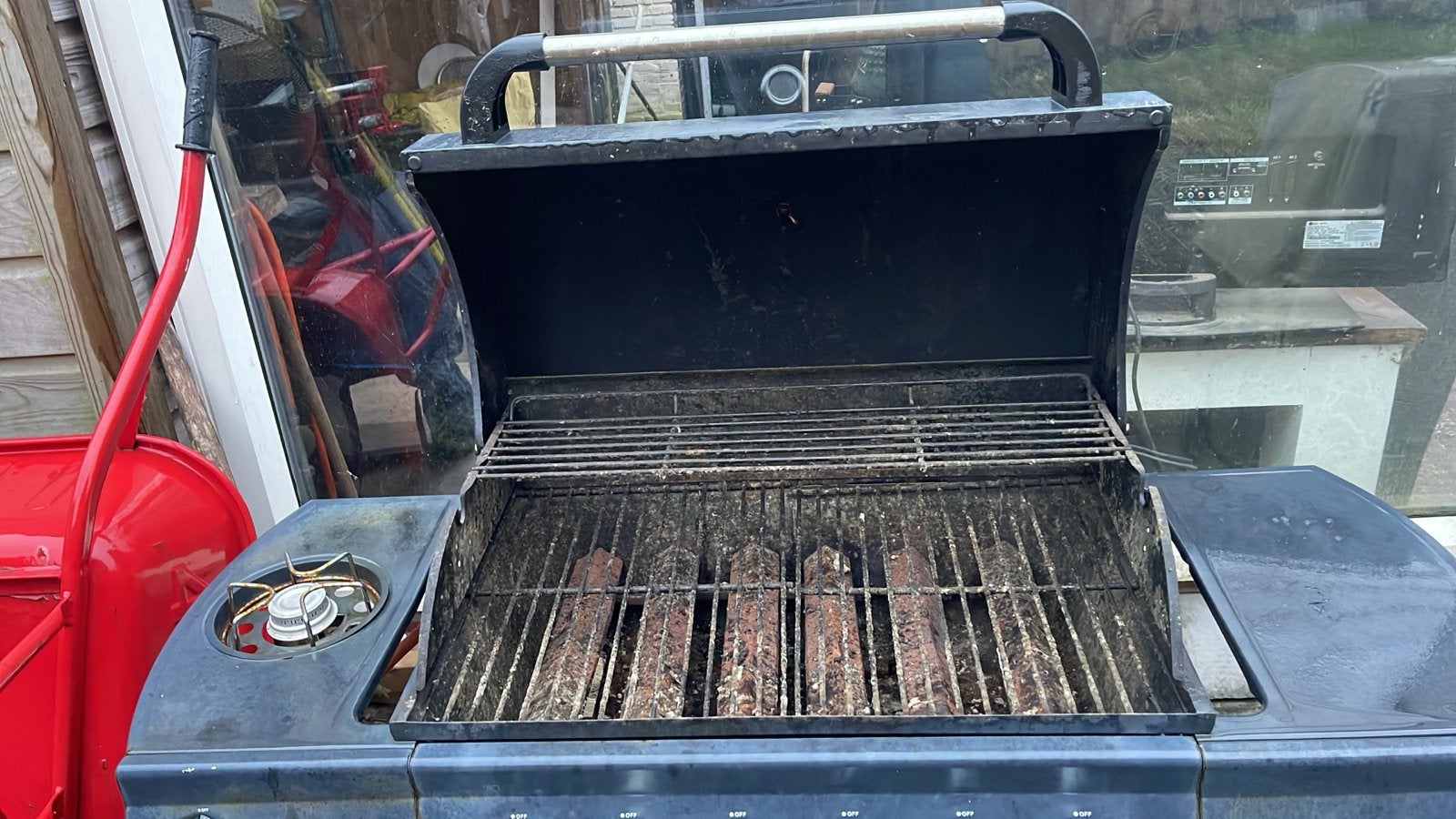 1 gas bbq heeft een schoonmaakbeurt nodig maar werkt goed, Ophalen, Gebruikt
