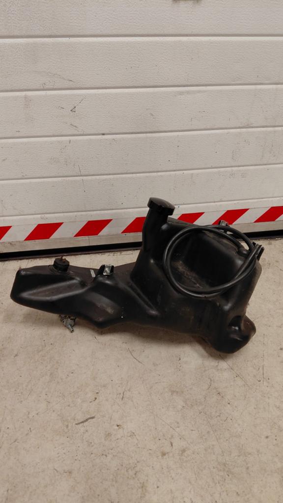 Piaggio zip benzine tank met benzine kraan, Ophalen of Verzenden, Zo goed als nieuw, Tank