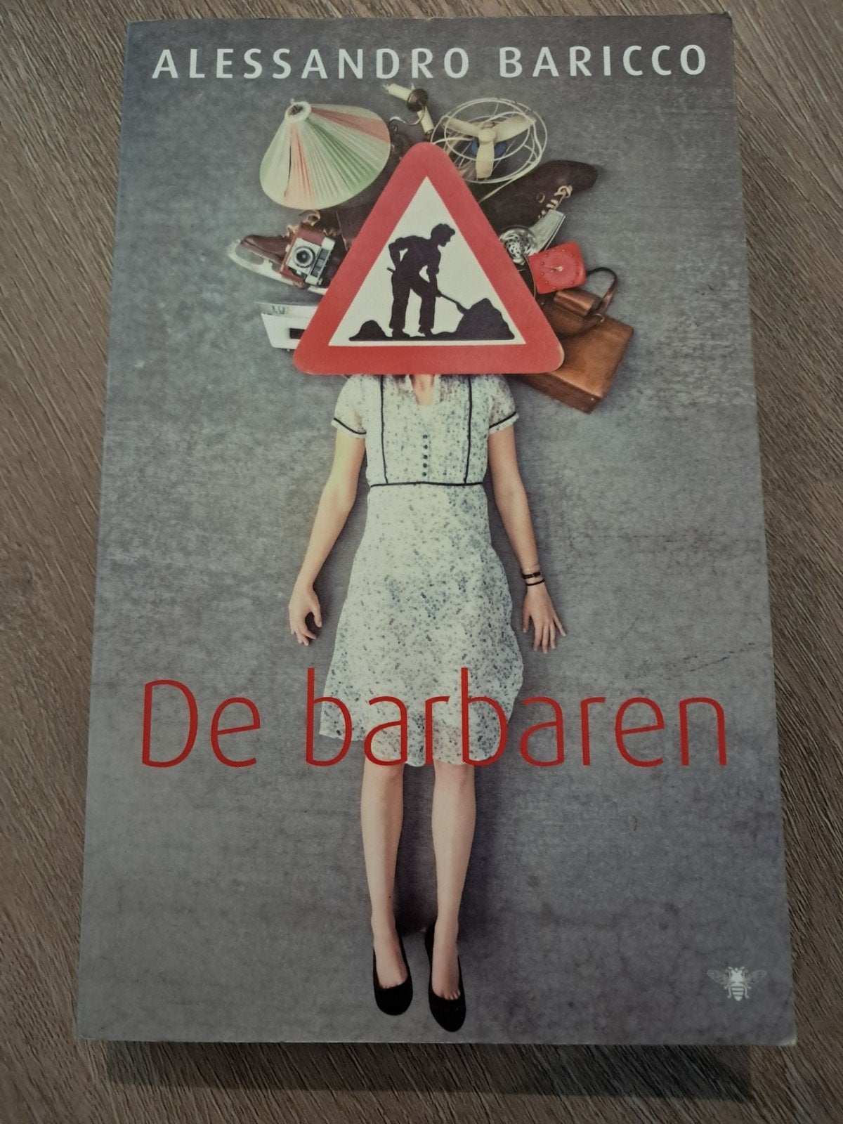 De Barbaren - Alessandro Baricco (Boek), Boeken, Ophalen of Verzenden, Gelezen, Alessandro Baricco, Europa overig