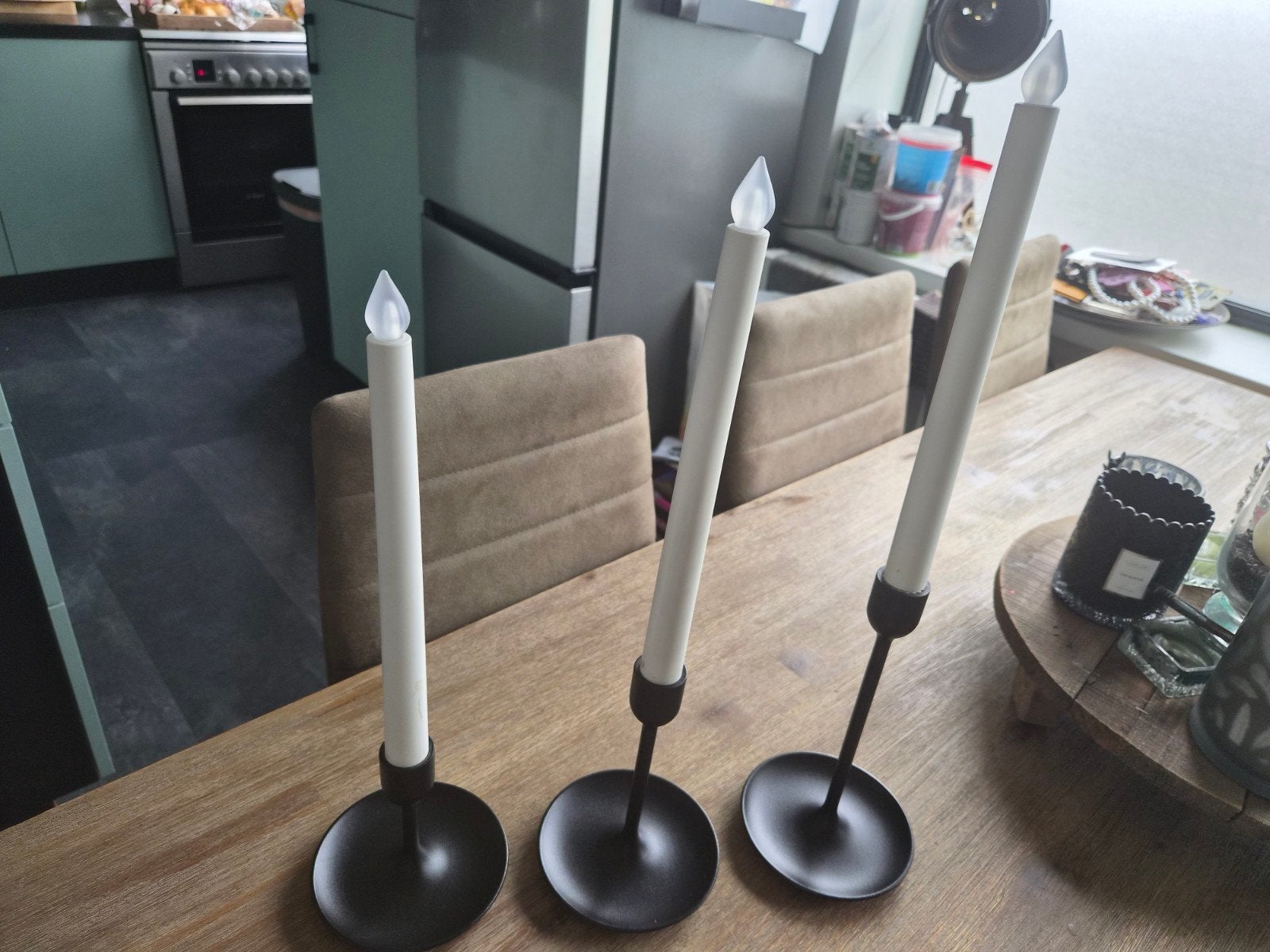 Set van 3 zwarte kandelaars met LED kaarsen, Zwart, Ophalen of Verzenden, Zo goed als nieuw, Metaal