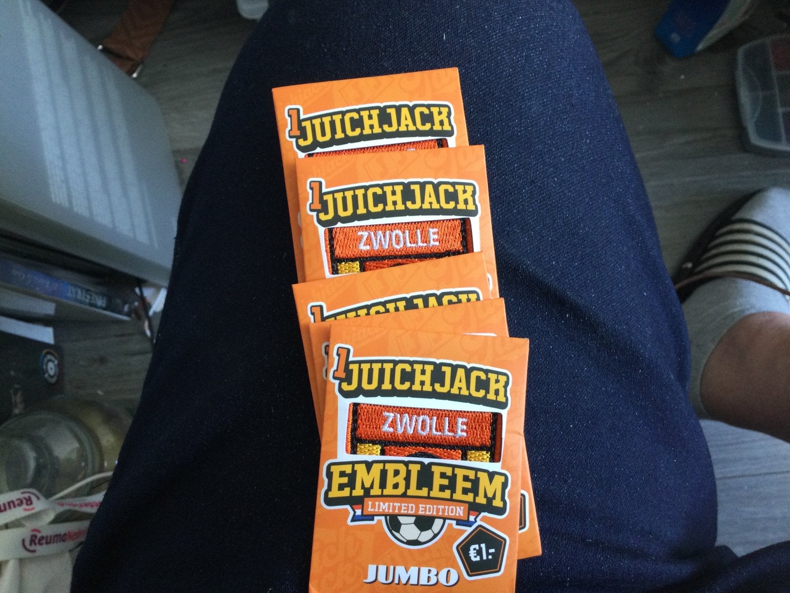 5 x Juich Embleem Limited Edition  Zwolle, Ophalen of Verzenden, Winkel, Super of Benzinepomp, Zegels, Bonnen of Punten