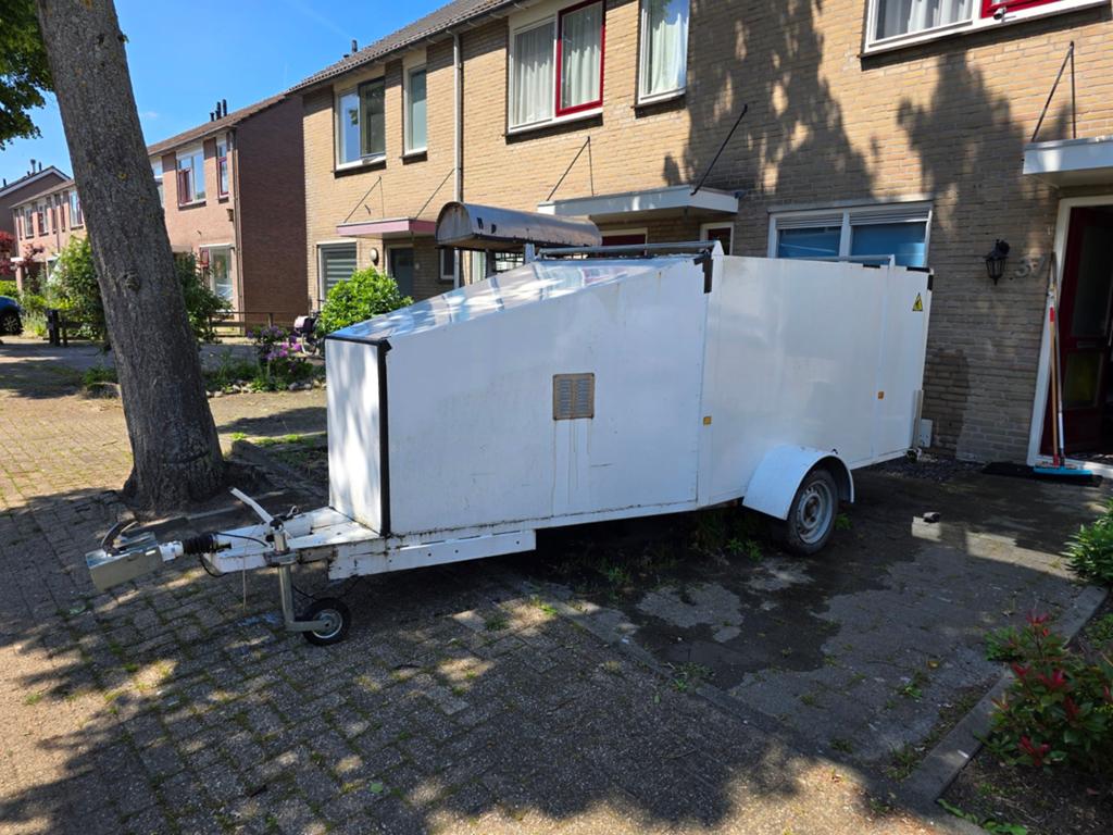 Surftrailer 4.20m lang totaal 4.90, Ophalen, Gebruikt, Plank