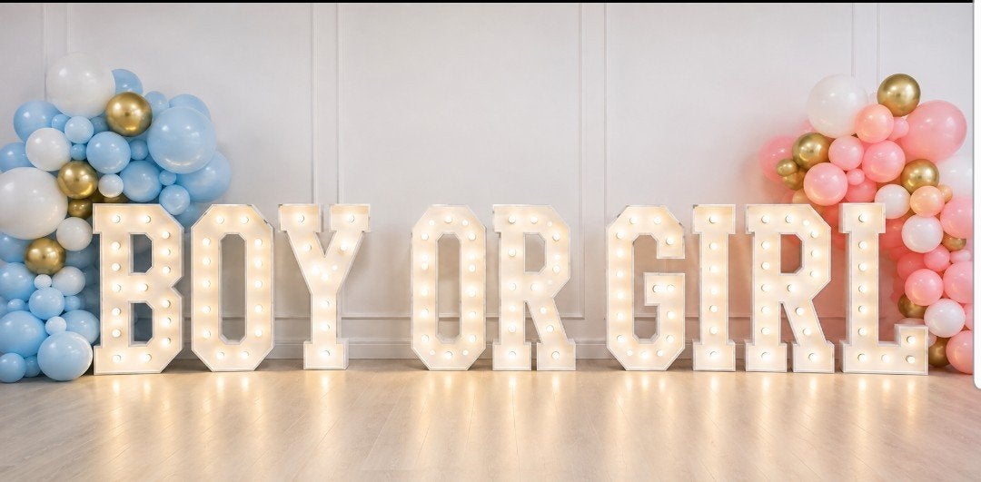 Lichtletters BOY OR GIRL te huur voor €180, Ophalen, Zo goed als nieuw, Geboorte of Huwelijk