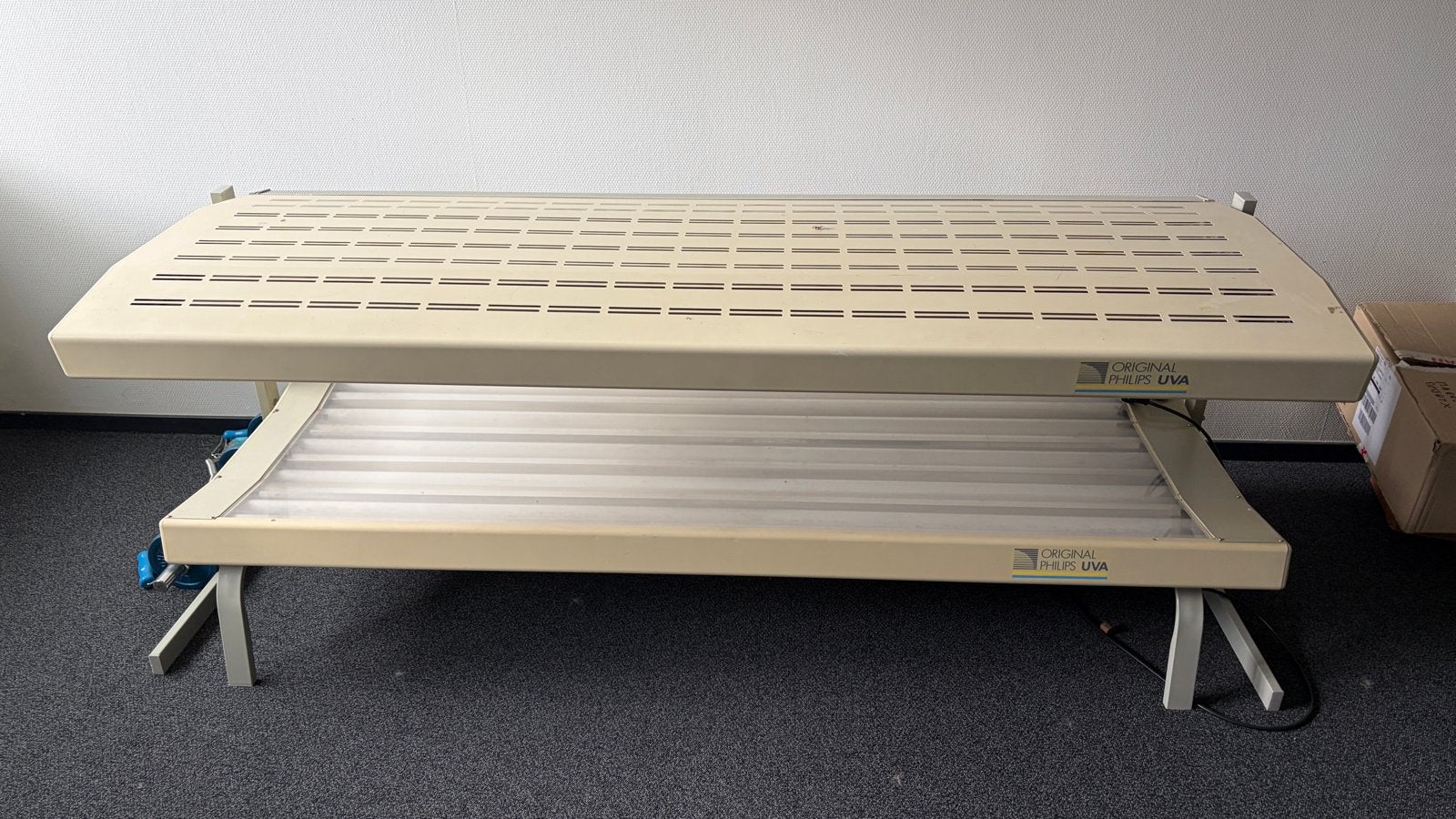 Philips UVA Zonnebank Dubbelzijdig - Perfect voor Thuisgebru, Ophalen of Verzenden, Gebruikt, Zonnebank dubbelzijdig, 15 lampen of meer