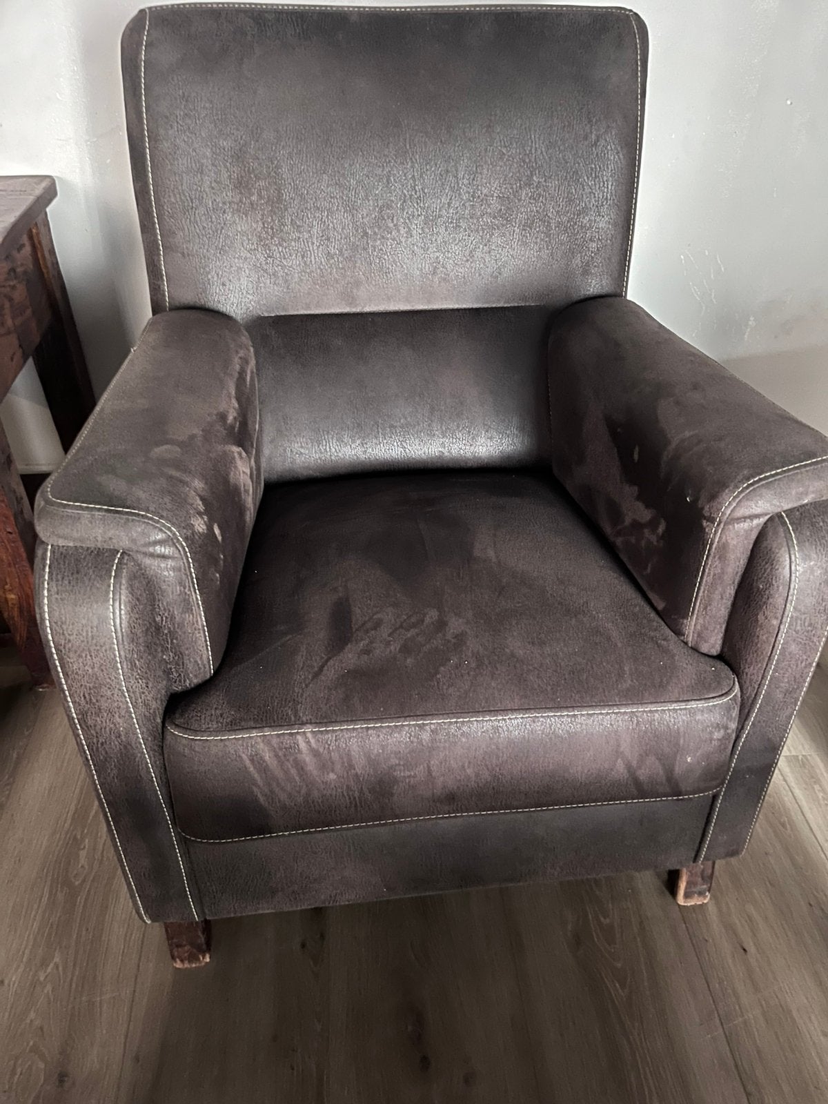 2 x Zeer nette bruine lederen fauteuils, Huis en Inrichting, Fauteuils, Ophalen, Zo goed als nieuw, 75 tot 100 cm, 50 tot 75 cm