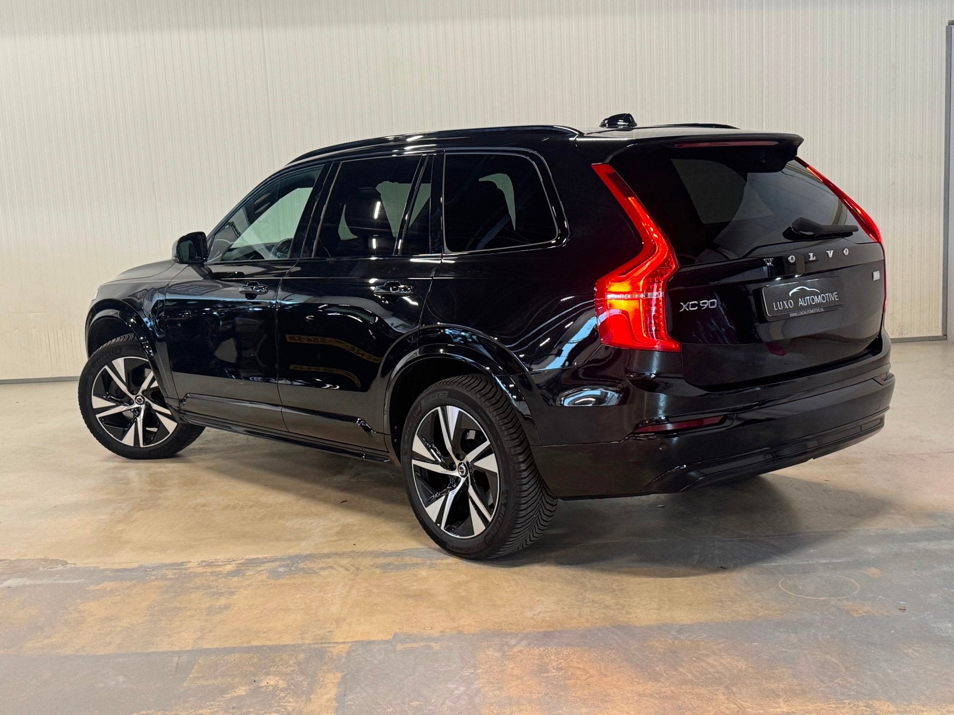 Volvo XC90 2.0 T8 Recharge AWD Core Bright | BLACK DESIGN |, Dealer onderhouden, 4 cilinders, 1969 cc, 7 stoelen