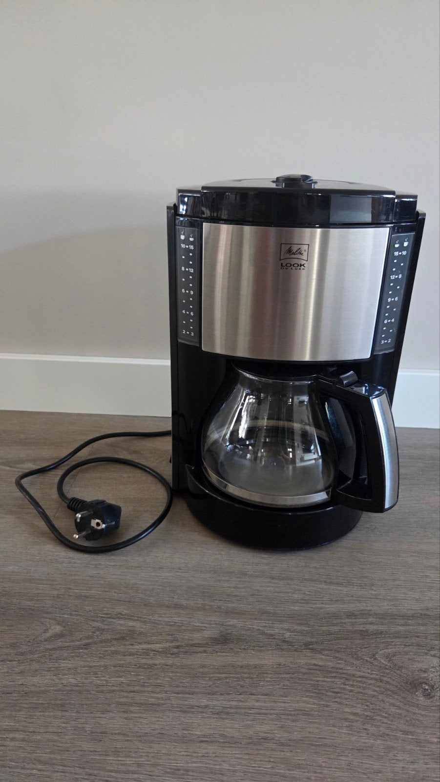 Melitta Look Deluxe Koffiezetapparaat - Zwart/RVS, Afneembaar waterreservoir, Gebruikt, 10 kopjes of meer, Koffiemachine