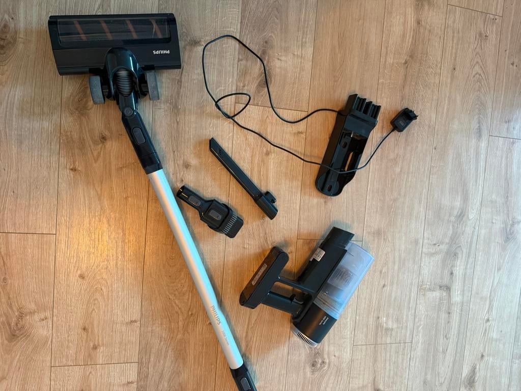 Philips stofzuiger nieuw, Witgoed en Apparatuur, Stofzuigers, Ophalen of Verzenden, Zo goed als nieuw, Reservoir, 1200 tot 1600 watt