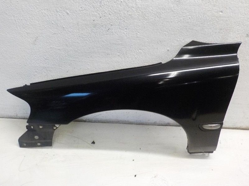 Spatbord links voor Volvo V70, Auto-onderdelen, Onderdelen@venauto.nl, Van der Ven Autorecycling B.V., Gebruikt, Ettenseweg 76, 4706 PB Roosendaal, The Netherlands