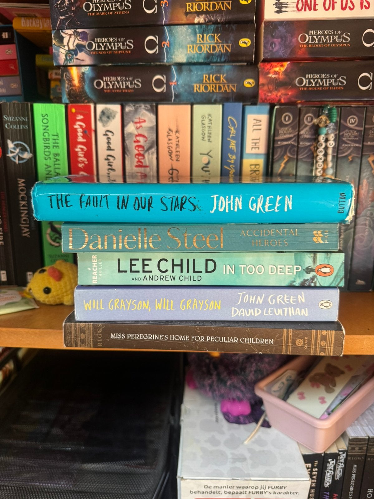 5 boeken engelse young adult , thriller , booktok, Ophalen of Verzenden, Gelezen, Populaire fictie