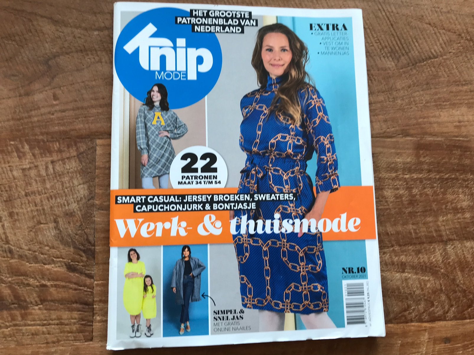 Knipmode oktober 2021, Hobby en Vrije tijd, Kledingpatronen, Ophalen of Verzenden, Zo goed als nieuw, Vrouw, Knipmode