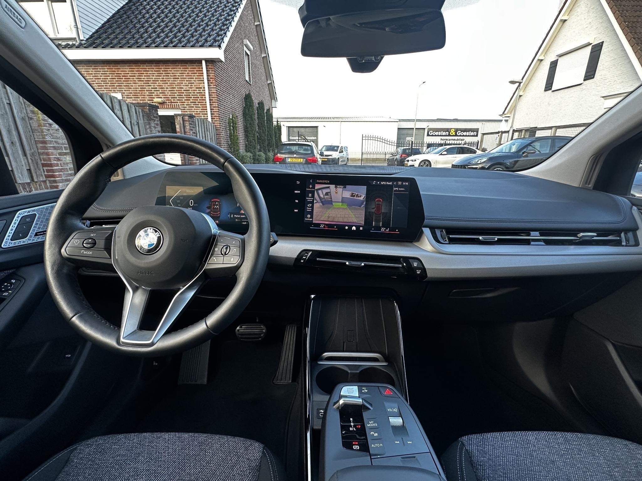 BMW 2-serie Active Tourer 218i HarmanKardon|Memory|Massage|C, Gebruikt, Euro 6, 1445 kg, Origineel Nederlands