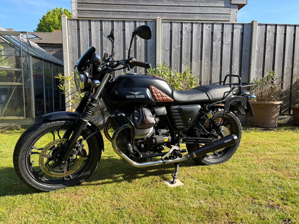 Moto Guzzi V7 II Stone, Motoren, 750 cc, 2 cilinders, Gebruikt, Particulier