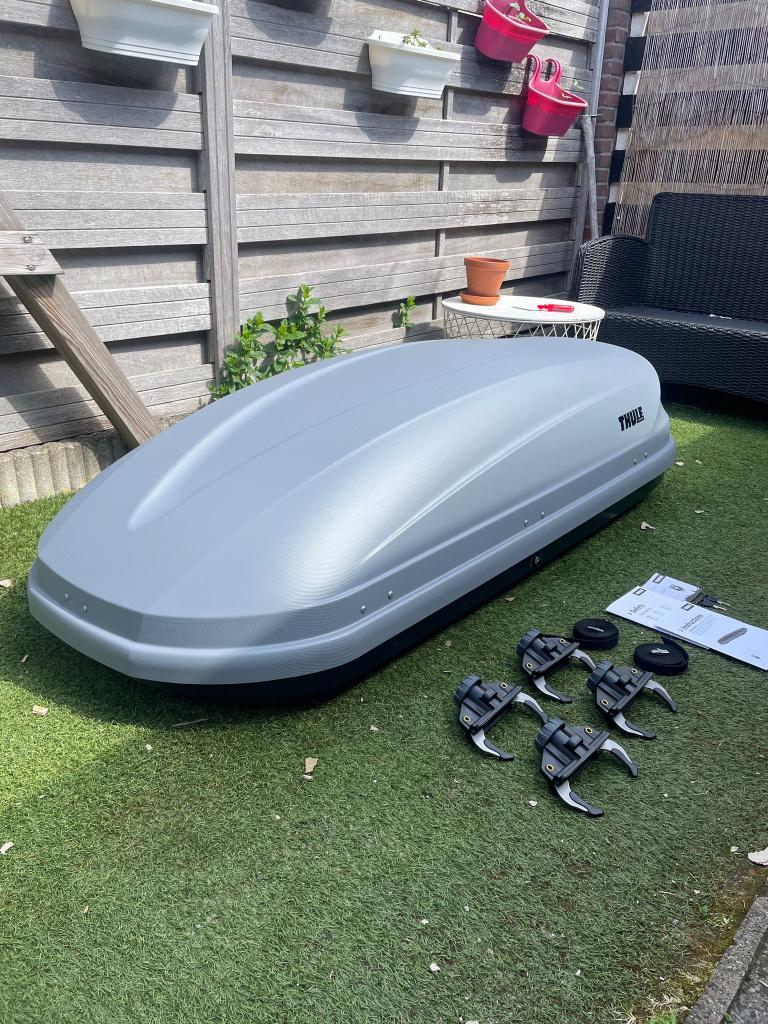 Thule Set: Dakkoffer Pacific M + WingBar Evo Dakdragers, Ophalen, Zo goed als nieuw