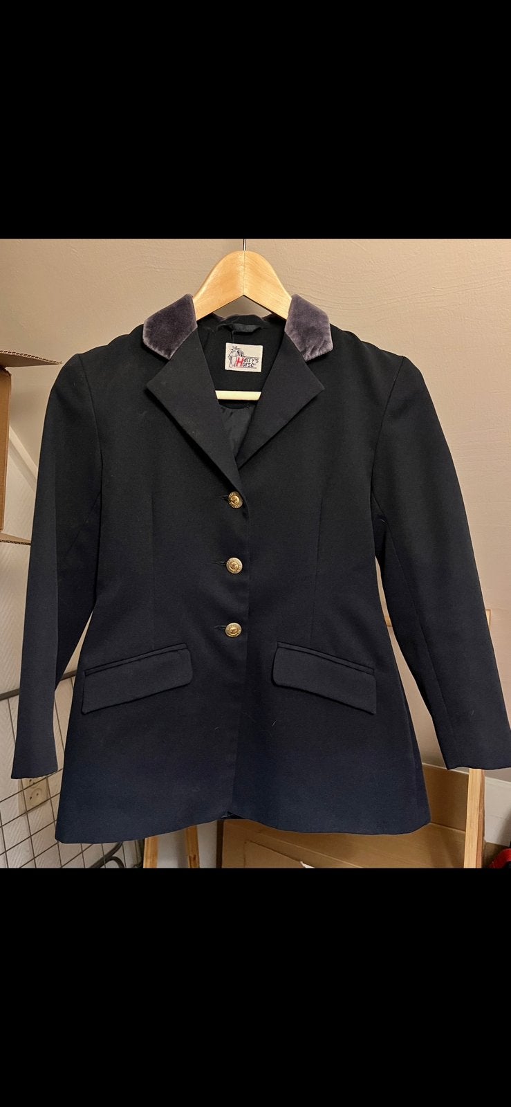 Wedstrijdjasje Navy Blauw Mt 140 Rijjasje Wedstrijdkleding, Kinderen, Dressuur, Ophalen of Verzenden, Zo goed als nieuw